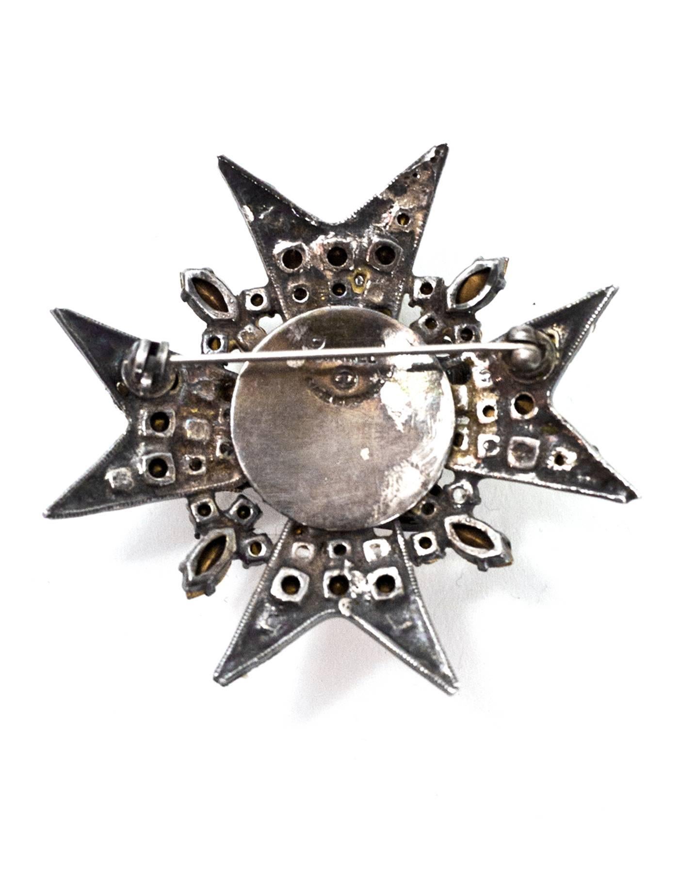 Chanel Vintage Rhinestone Star & Bird Brooch
Made in: France
Year of Production: 1970's-1980's
Color: Silvertone
Materials: Metal and rhinestones
Closure: Pin back closure
Stamp: Chanel CC Made in France
Overall Condition: Good vintage condition