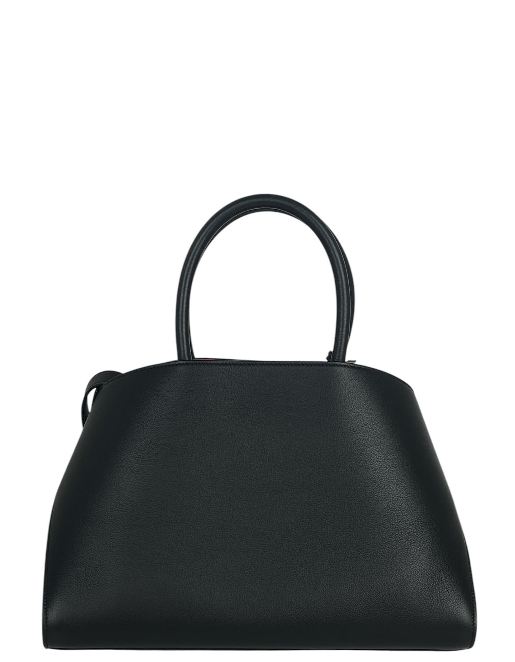 Salvatore Ferragamo Borsa con manico superiore in pelle nera/rossa In condizioni ottime in vendita a New York, NY