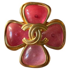 Chanel Vintage '90s Pink Gripoix Glass CC Logo Brooch Pin