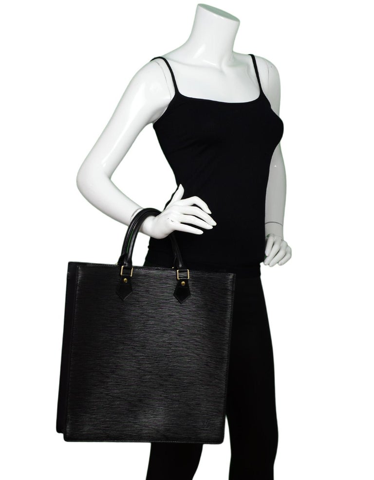 Louis vuitton epi sac plat new arrivals