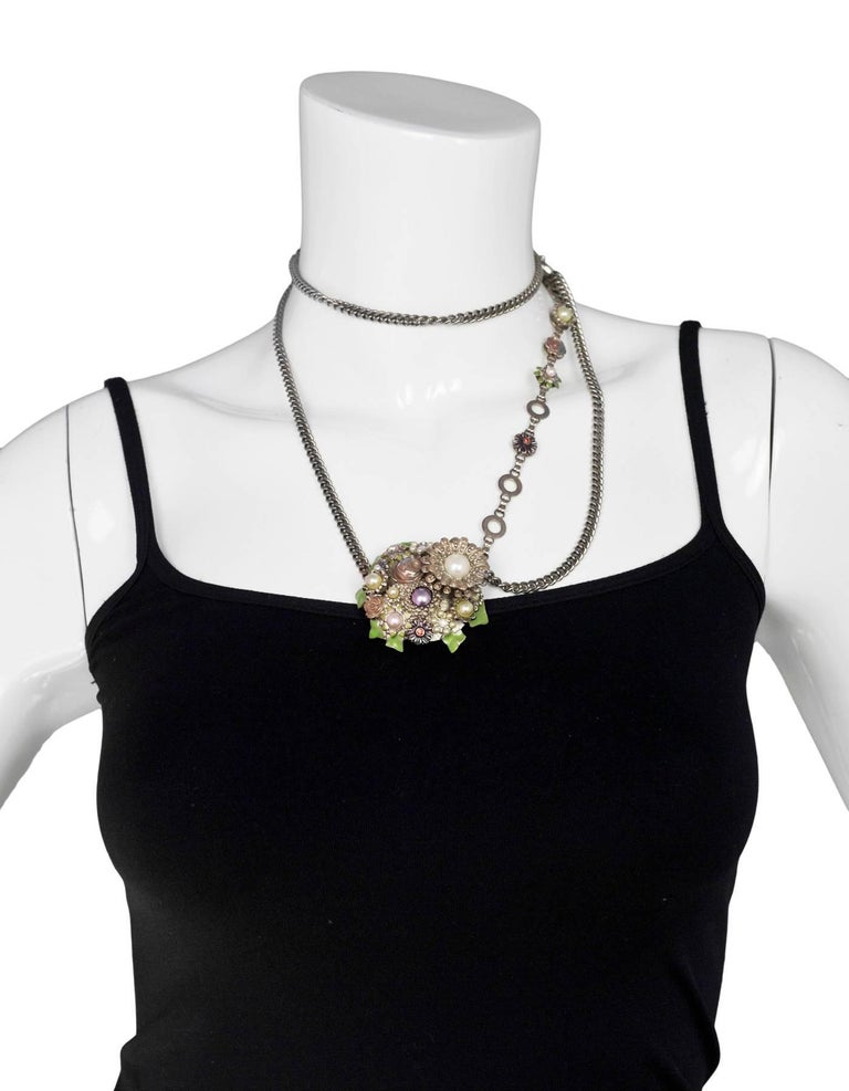 Chanel Silver Flower and CC Chain Belt /Necklace sz L/EU 90 For Sale at