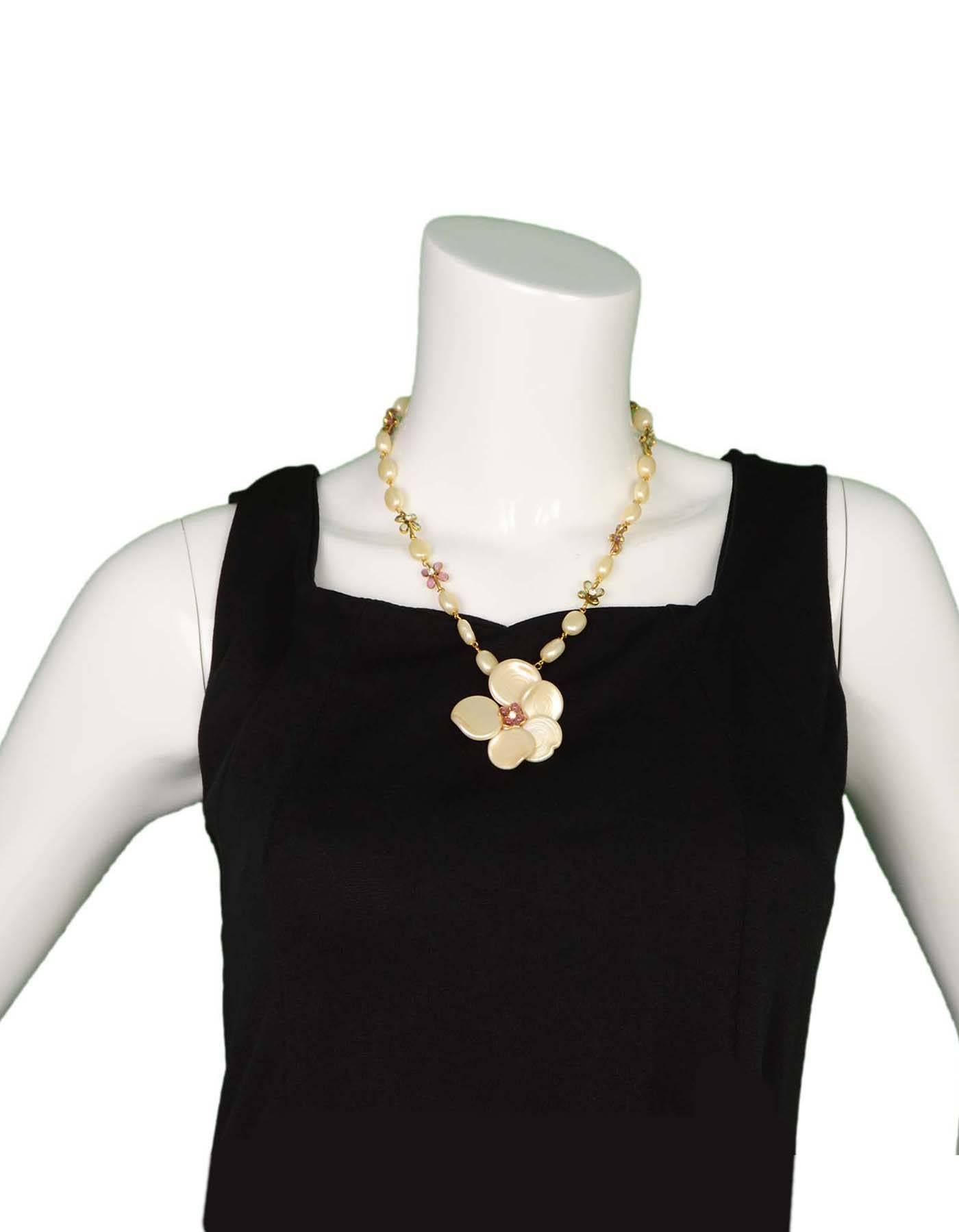 Chanel Vintage '99 Pink & Green Gripoix Bead & Pearl Flower Necklace 2