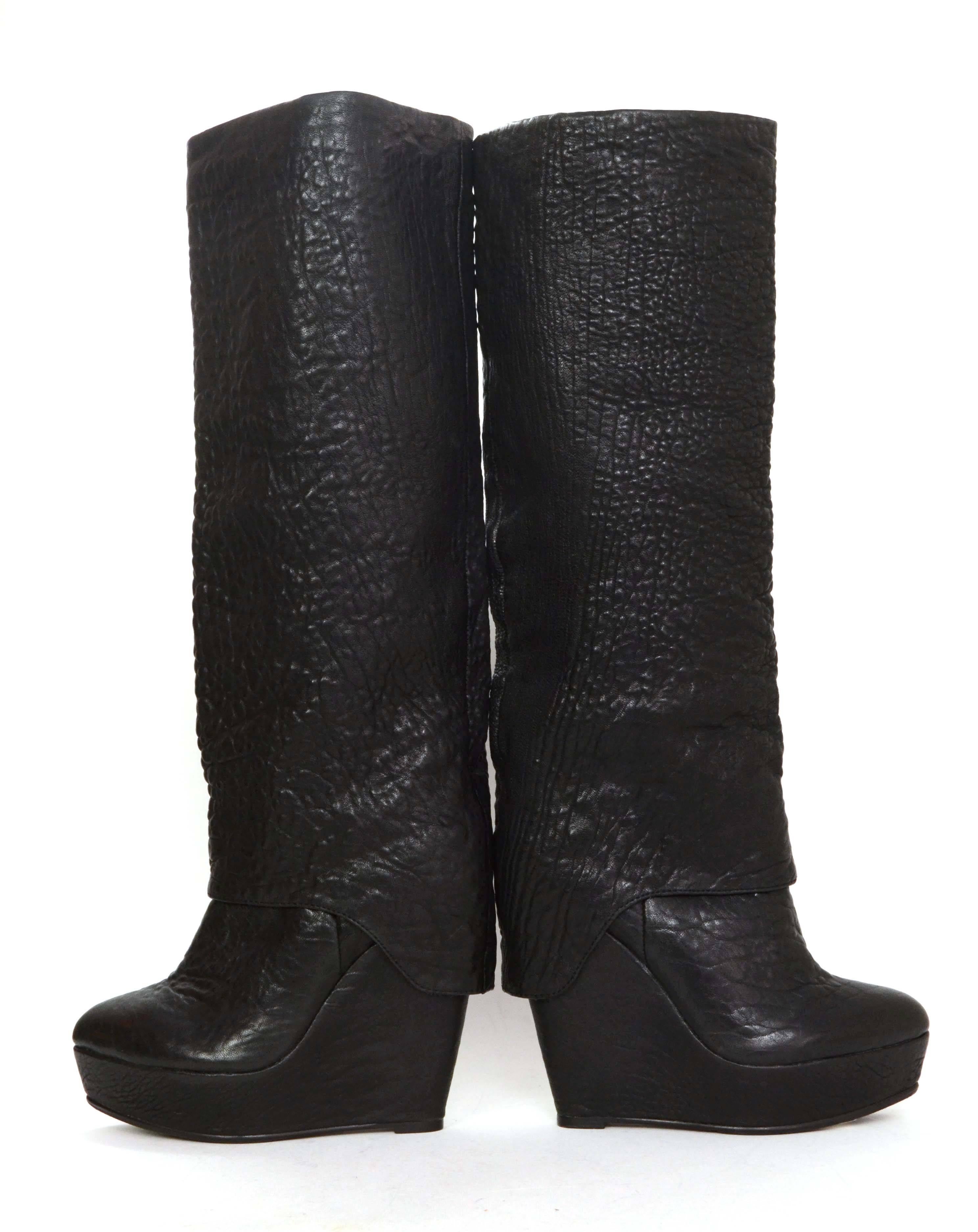 Elizabeth and James Black Pebbled Leather Platform Wedge Boots sz 6.5 2