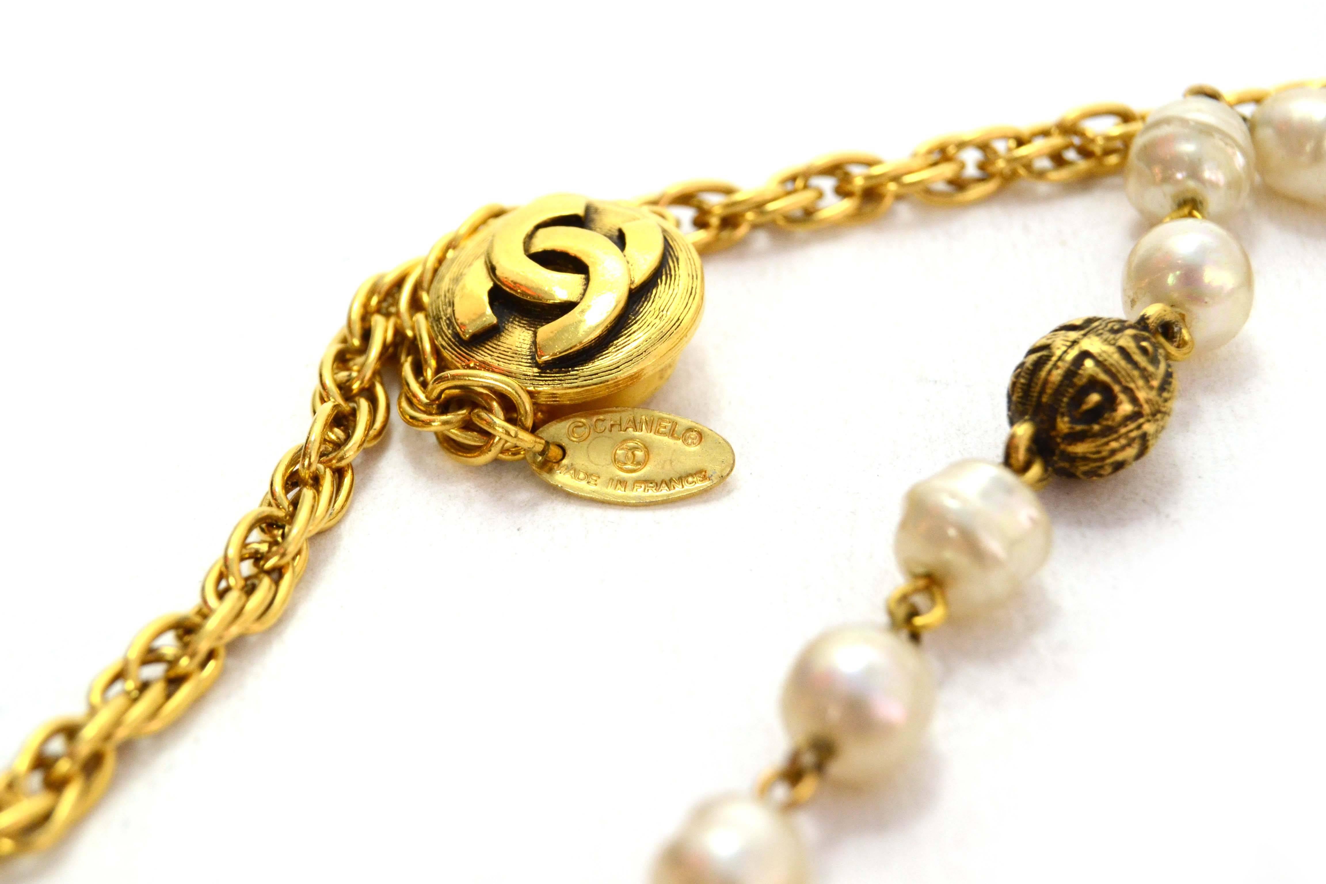 Women's Chanel Vintage '90s Pearl & Gold Bead Long Necklace