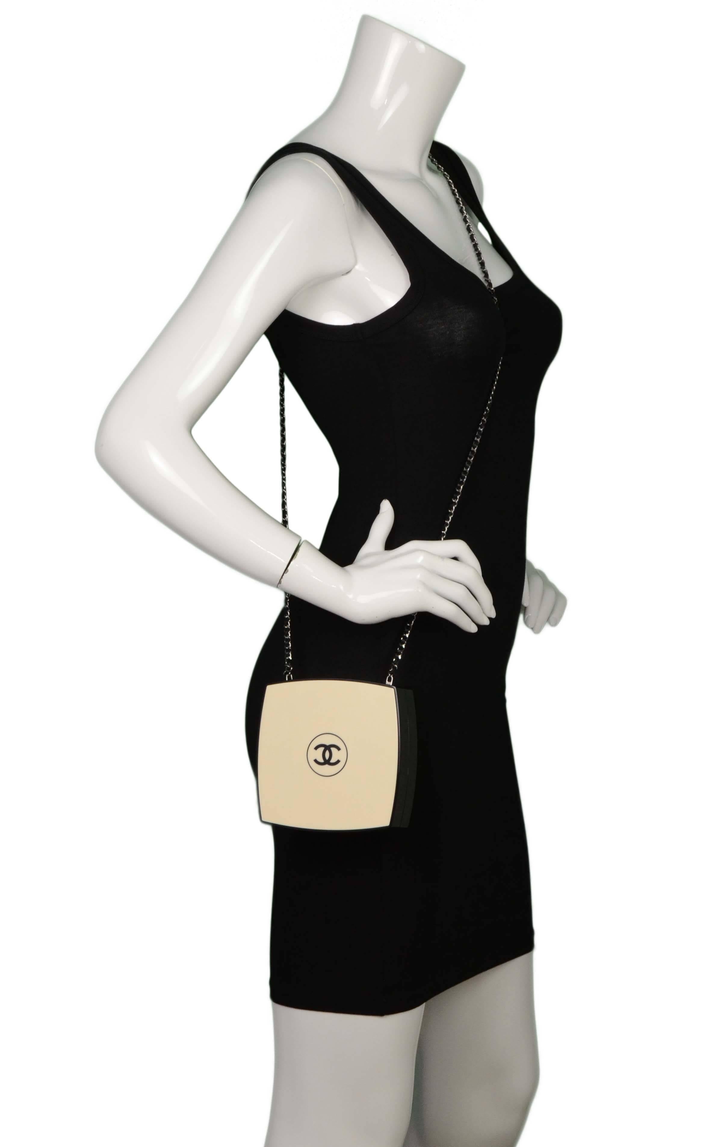Chanel Rare 2015 Runway Beige & Black Compact Clutch Bag rt. $8, 500 2