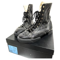 CHANEL BOTTES COURTES, toile enduite, noir, taille 42, Made in France
