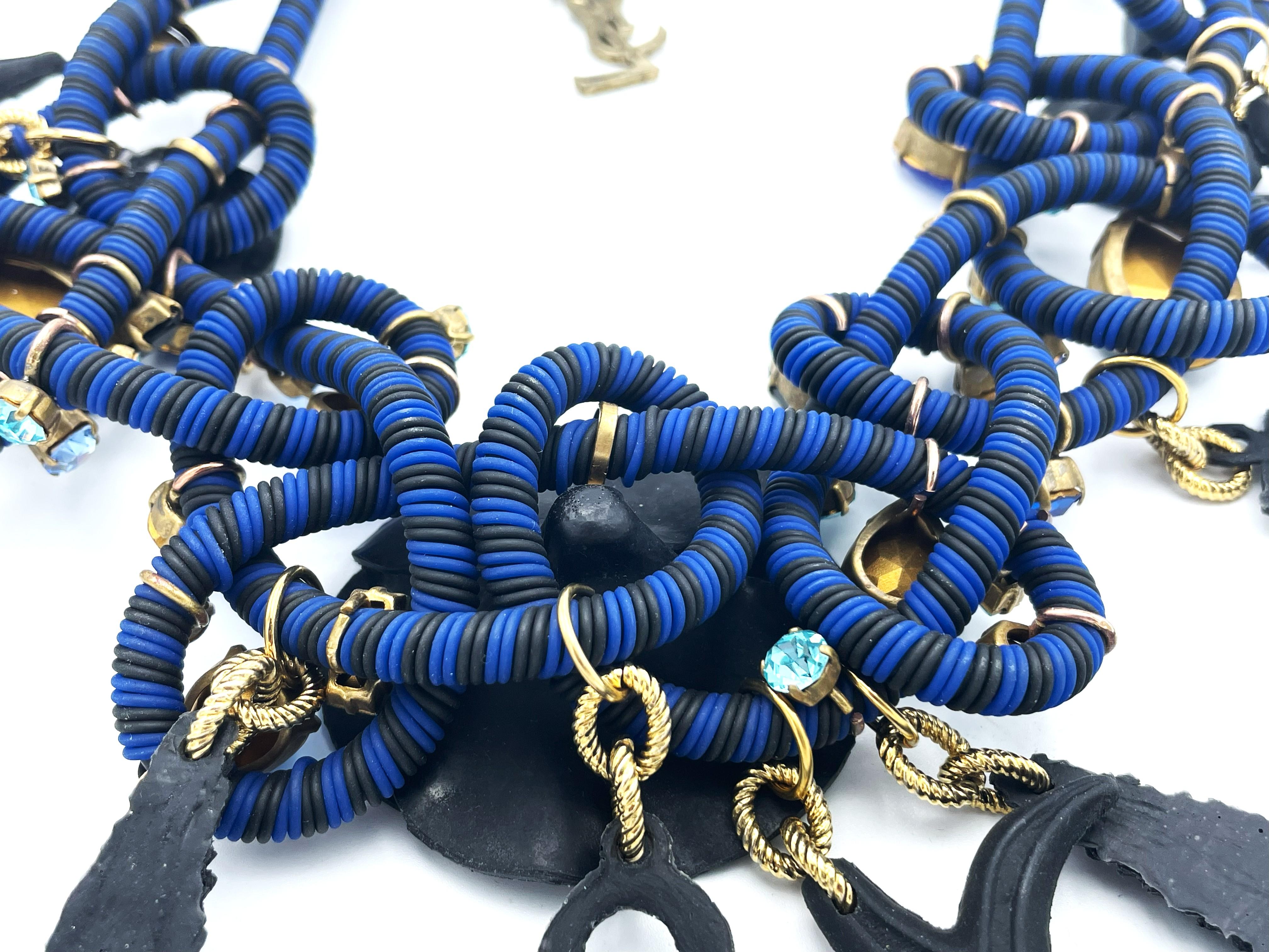 Yves Saint Laurent COLLIER, 'Borde de Mer', resina blu marine, anni '90 in vendita 8