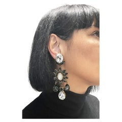 Orecchino a clip di Philippe Ferrandis PARIS, strass Swarovski, anni 2010