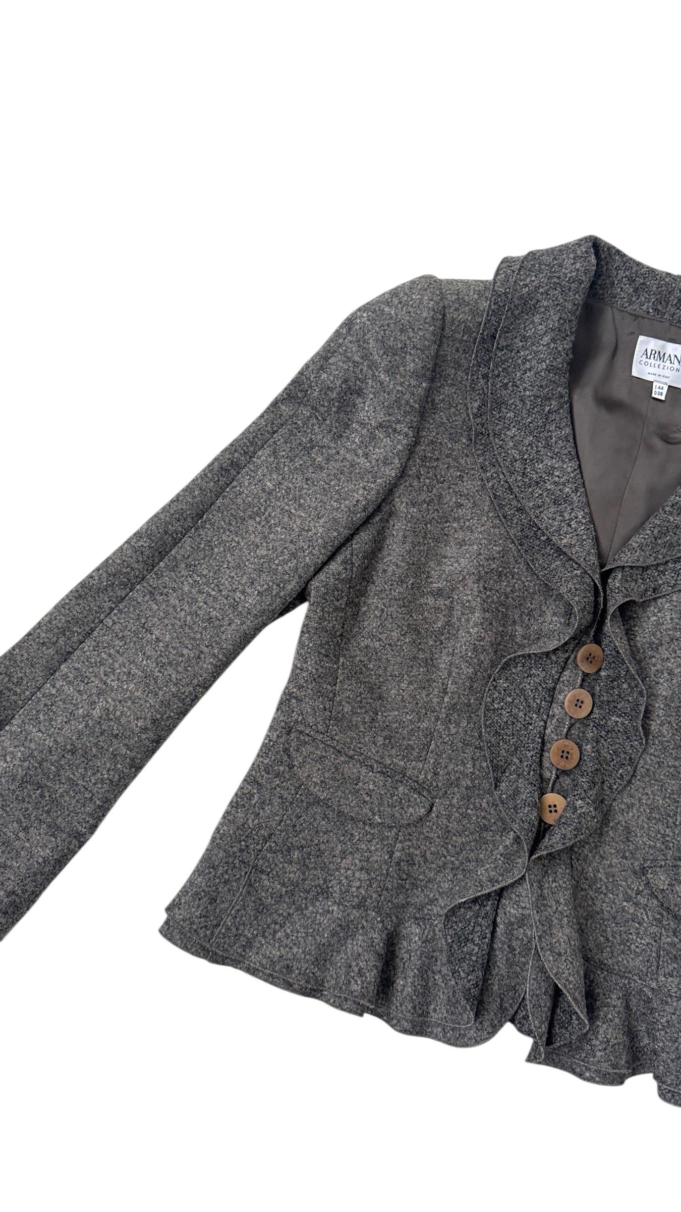 Elegant Armani Collezioni Wool and Cashmere Blazer with Ruffles en vente 1
