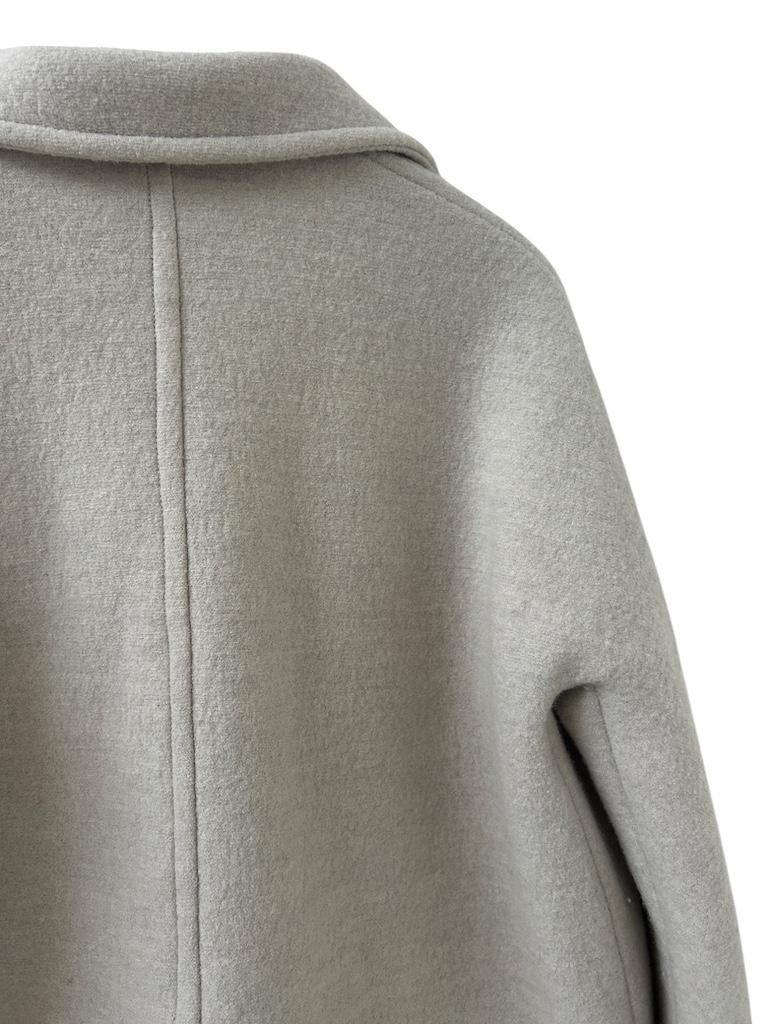 Italian Light-Taupe Wool Cashmere Short Coat with Quilted Lining en vente 5