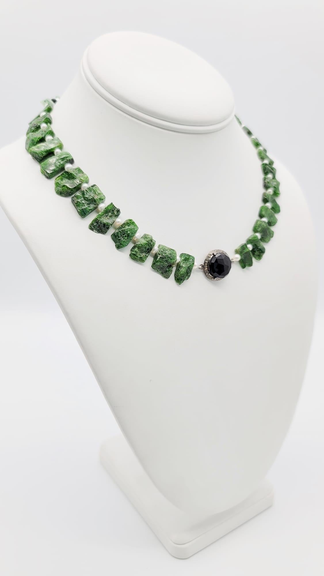 Contemporary A.Jeschel Diopside single strand necklace with Onyx and Diamonds. For Sale