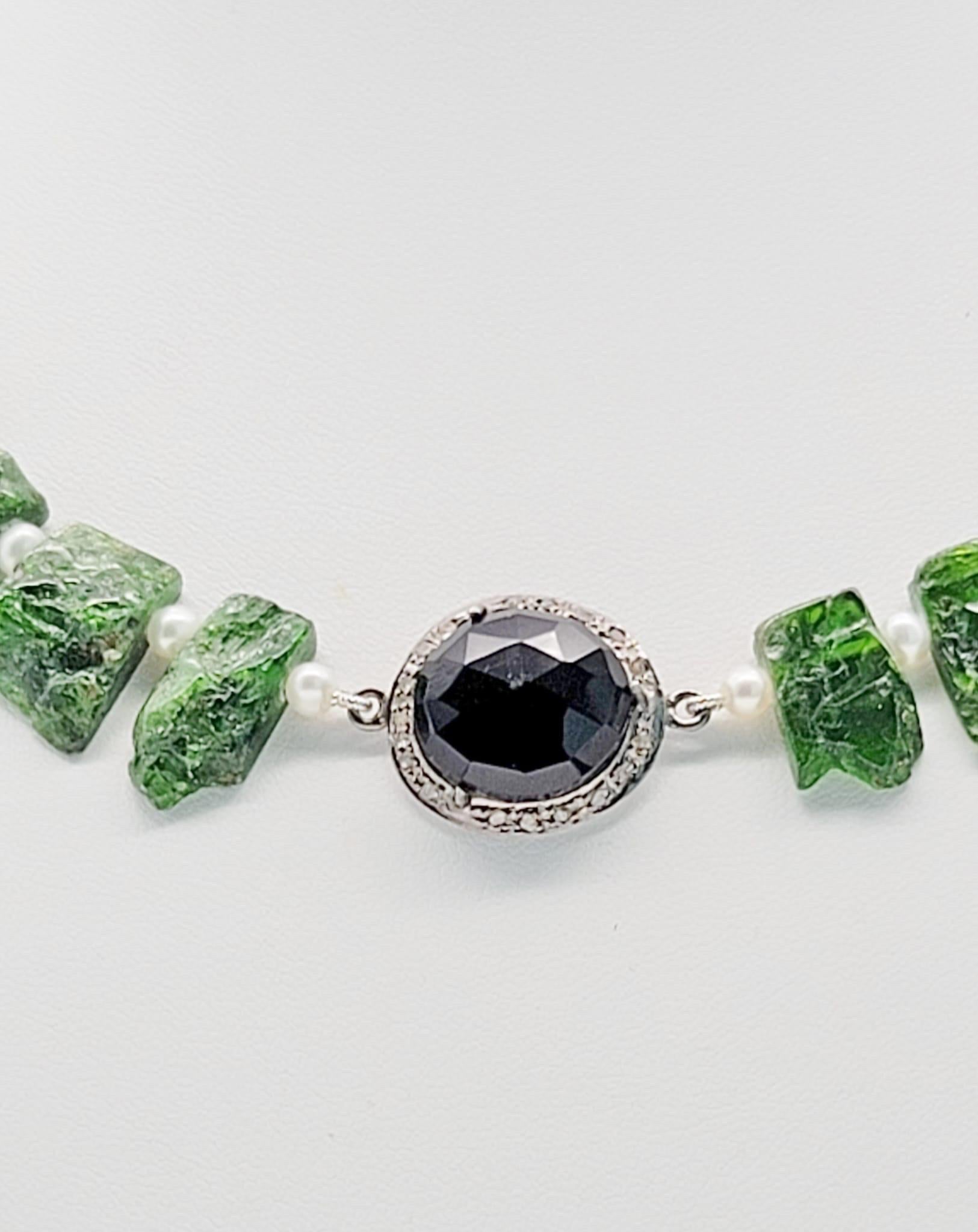 A.Jeschel Diopside single strand necklace with Onyx and Diamonds. For Sale 7