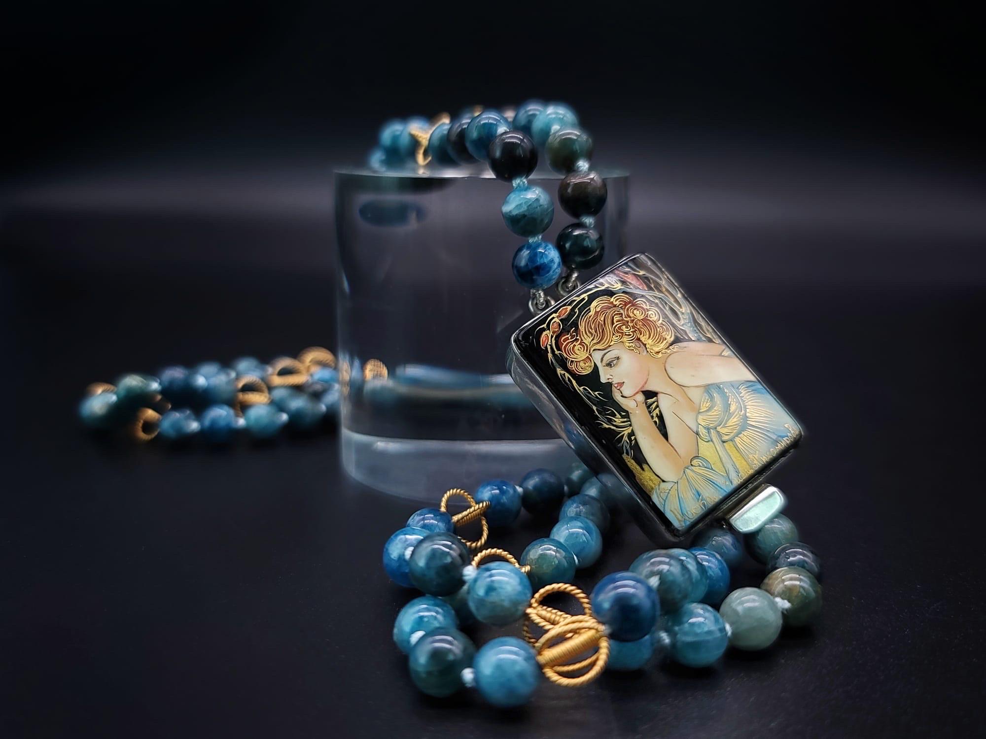 A.Jeschel  Apatit-Halskette mit Art Miniature-Verschluss. im Zustand „Neu“ im Angebot in Miami, FL