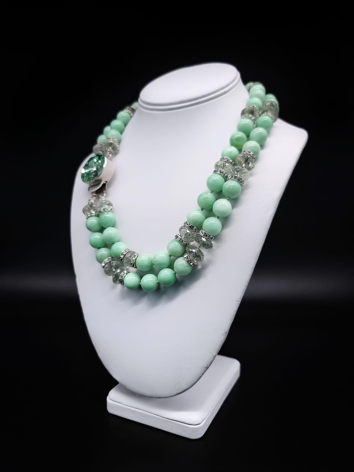 A.Jeschel Enchanted Green Moonstone avec un collier à fermoir signature. en vente 1