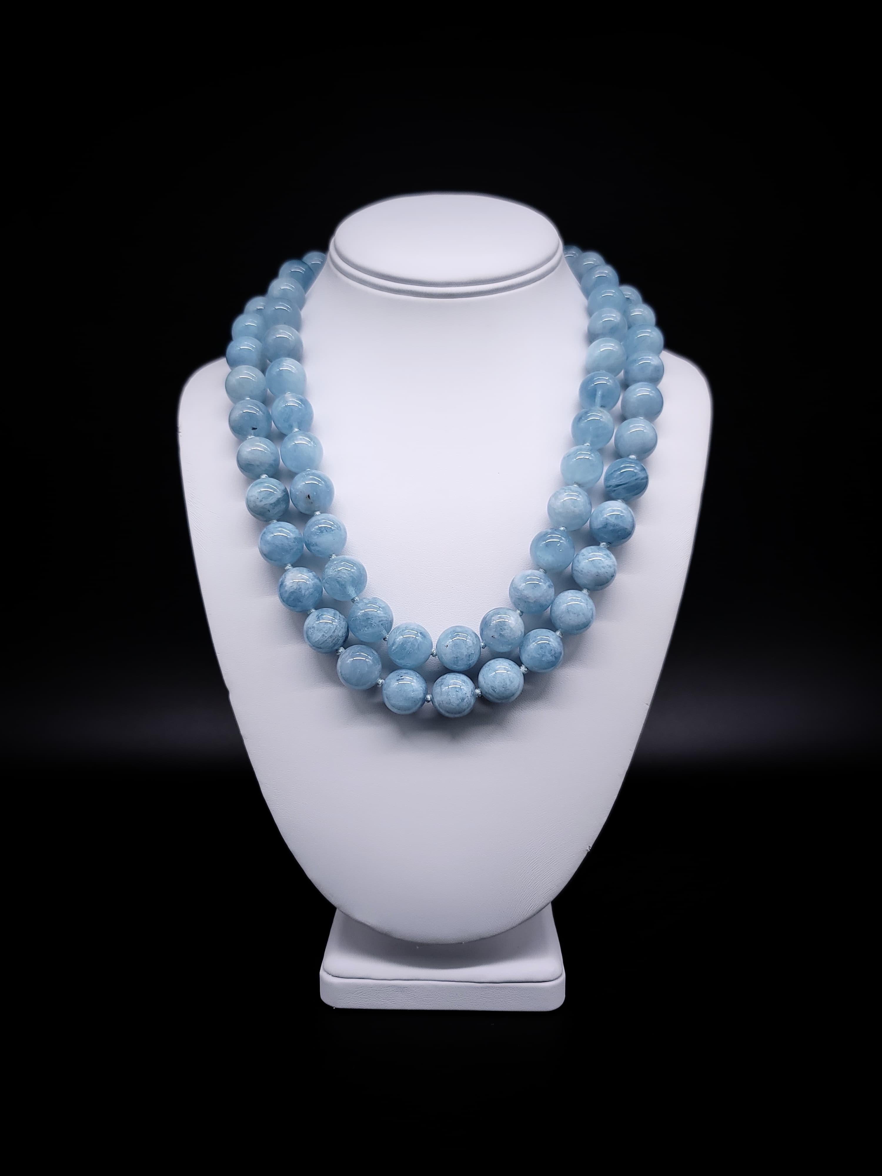 Aquamarine Blue Beryl necklace is just plain beautiful. For Sale 3