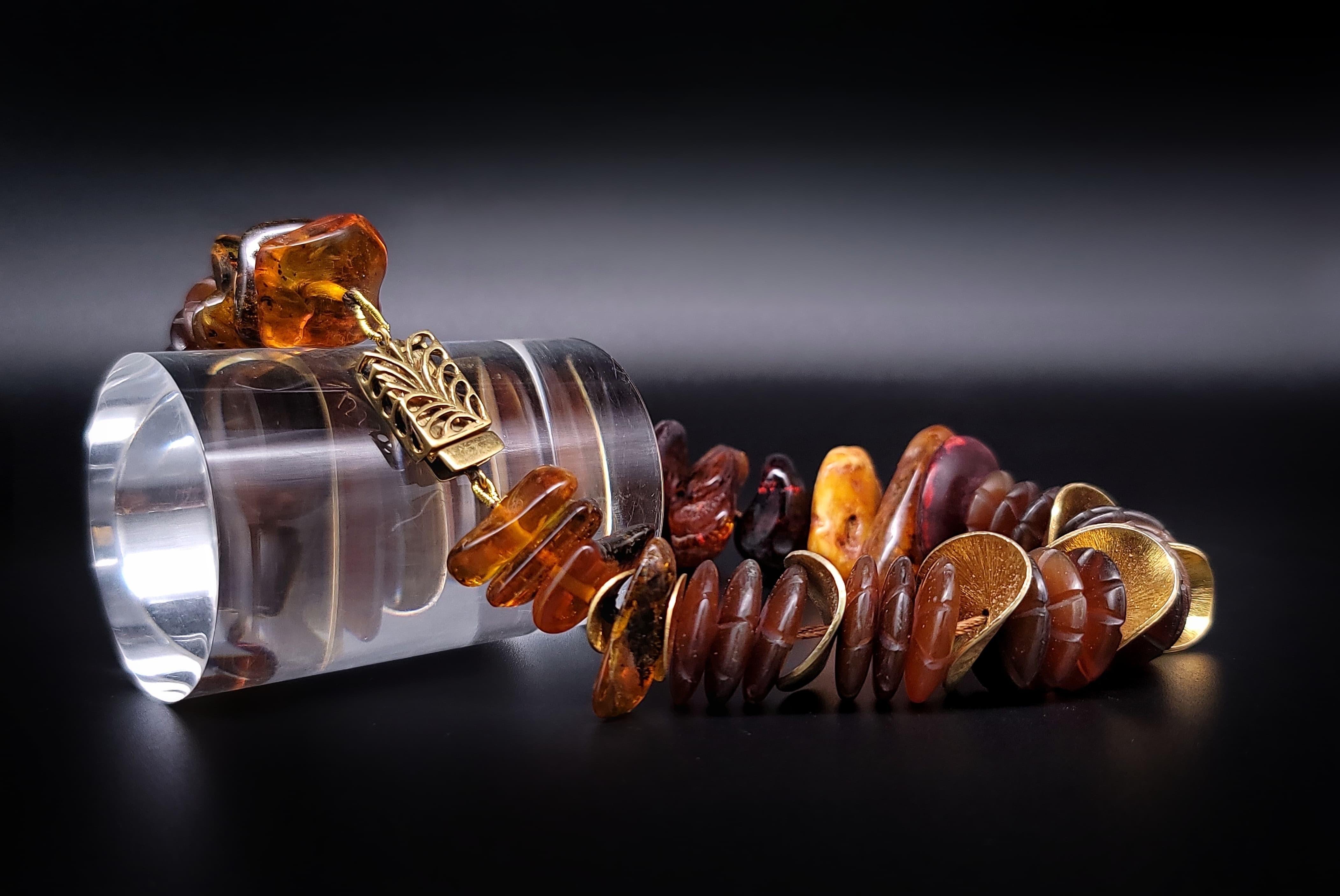 A.Jeschel Bold Amber and wood necklace. In New Condition In Miami, FL