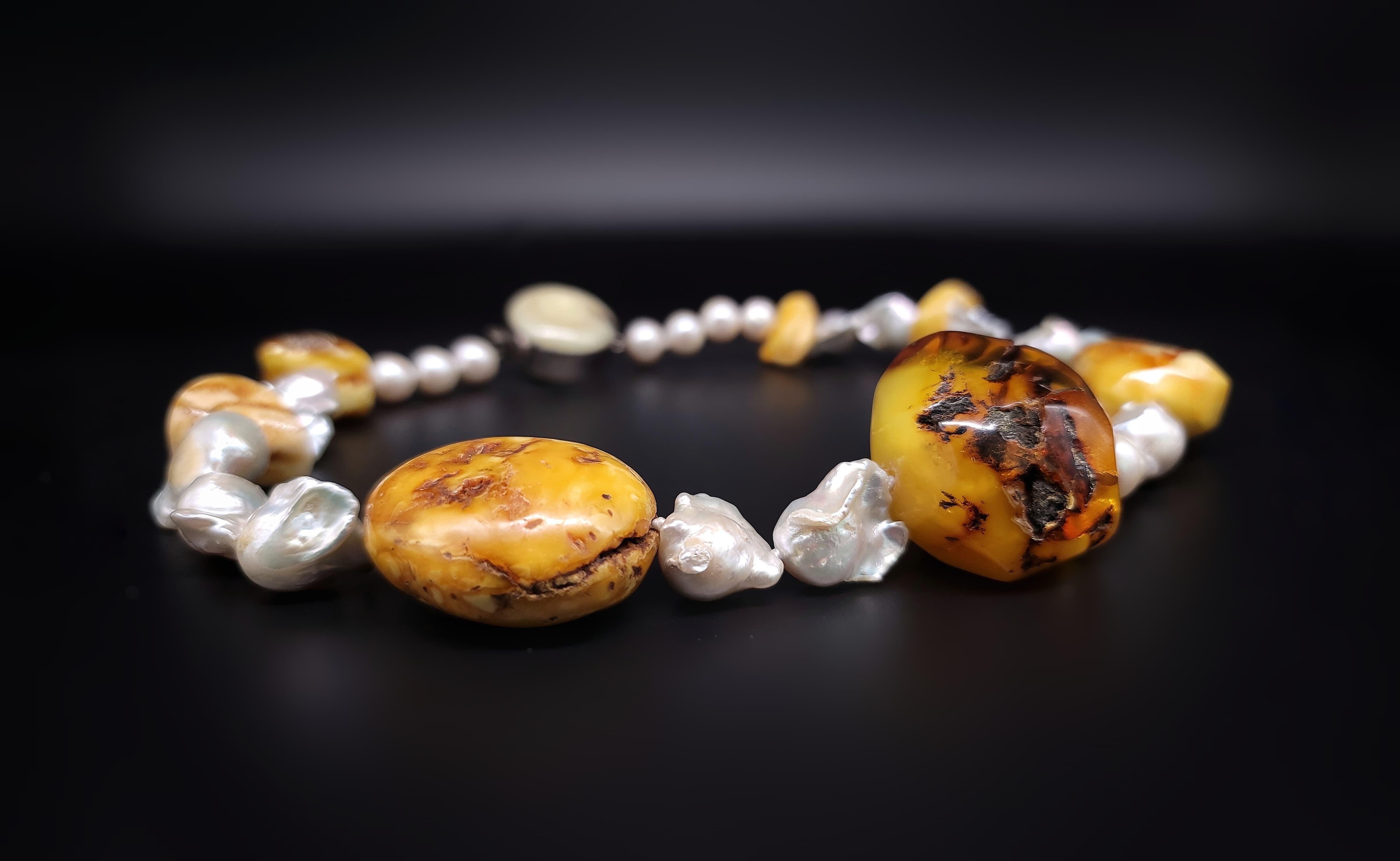 A.Jeschel Baltic Amber and Baroque Pearls Necklace. In New Condition For Sale In Miami, FL