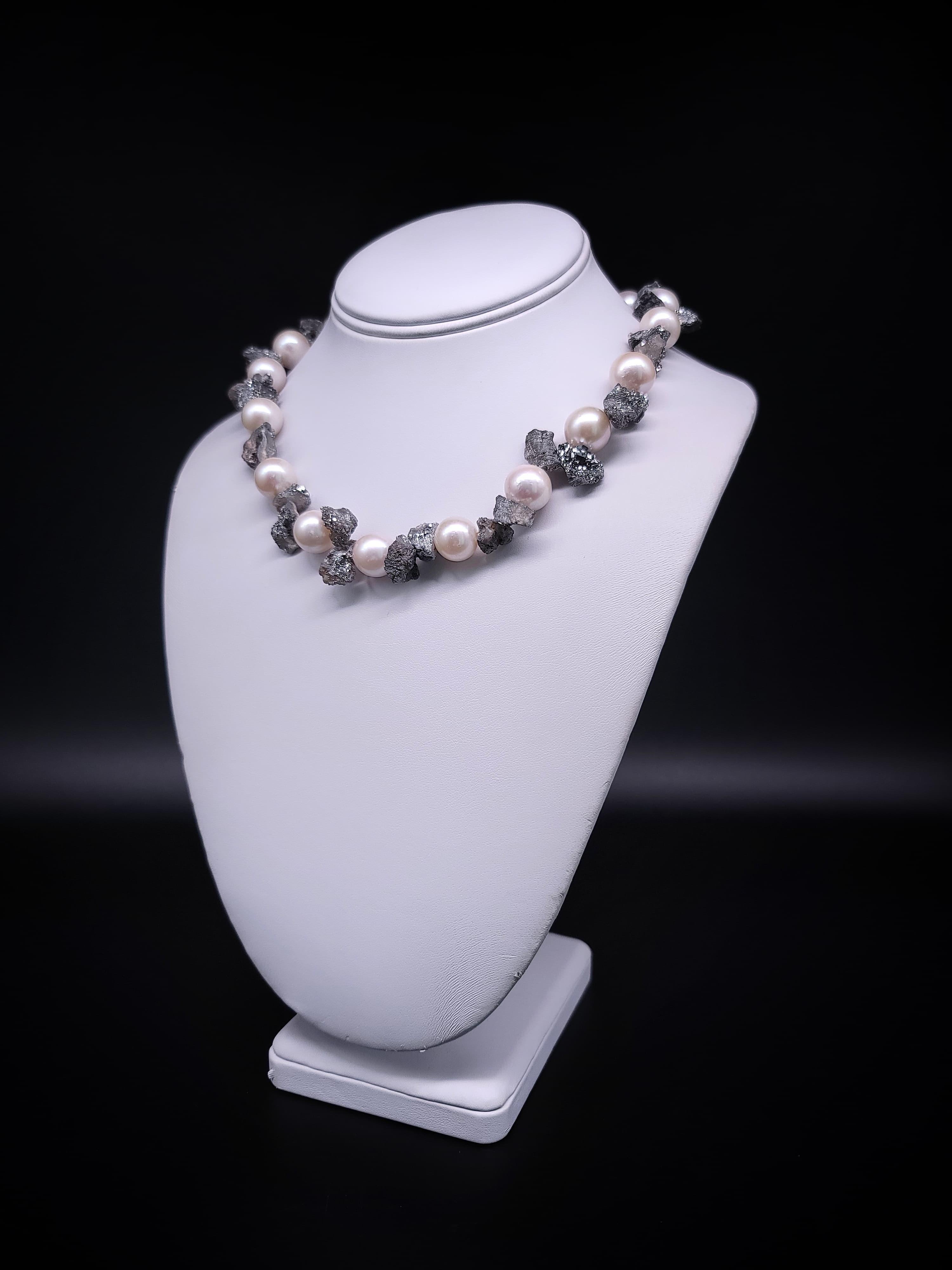 A.Jeschel  Lustrous 14mm pearls and sparkly druzy Quartz necklace. In New Condition For Sale In Miami, FL