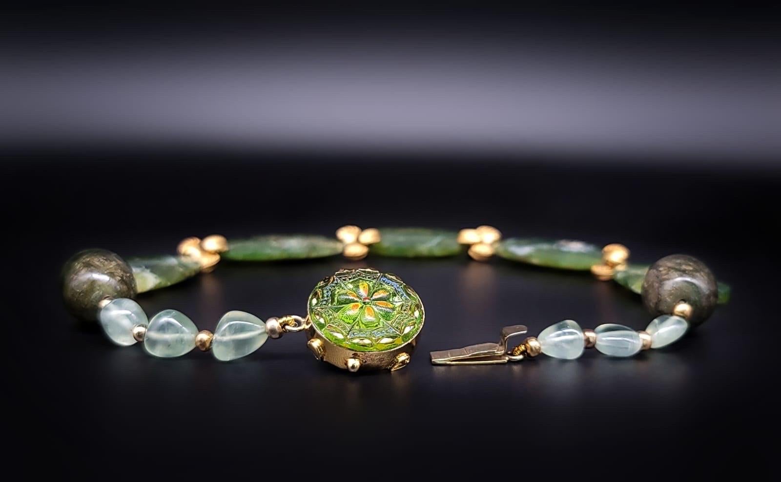 A.Jeschel Captivating Large polished Green Opal  Necklace. In New Condition For Sale In Miami, FL