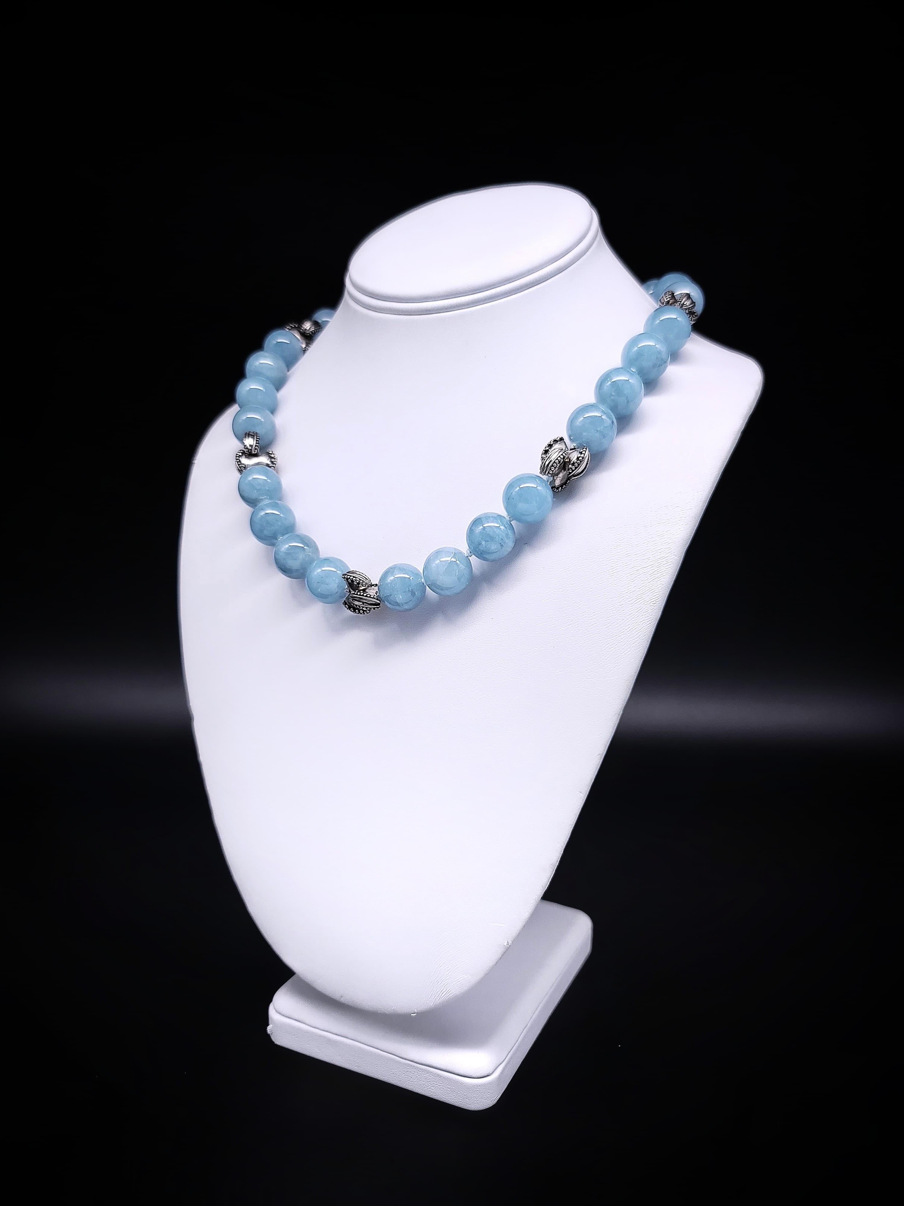 A.Jeschel Beautiful Aquamarine necklace. In New Condition For Sale In Miami, FL
