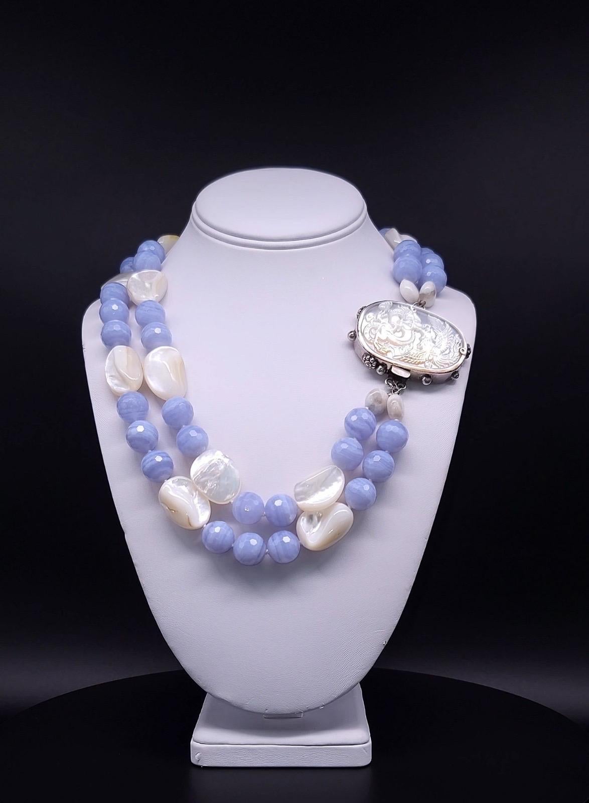 A.Jeschel Collier en dentelle bleue avec fermoir signature. 10