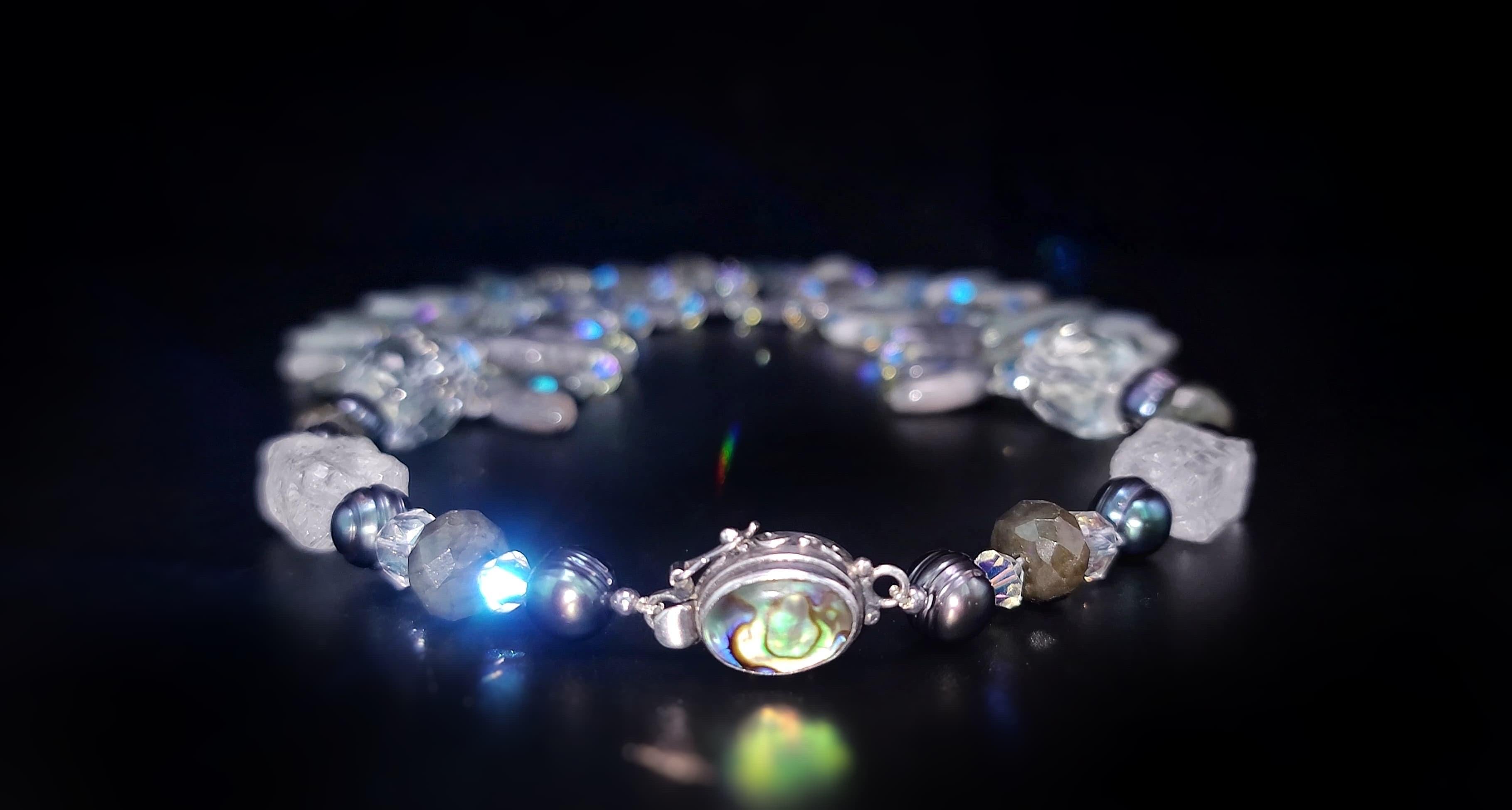 A.Jeschel Collana di petali di labradorite lucidati. in vendita 10