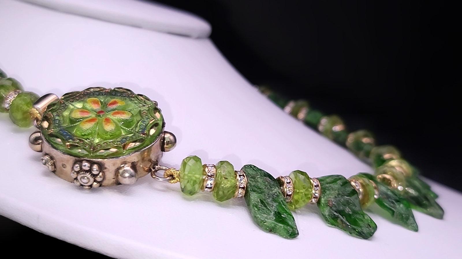 A.Jeschel Splendida collana di diopside di cromo verde abbinata a peridoto In condizioni Nuovo in vendita a Miami, FL