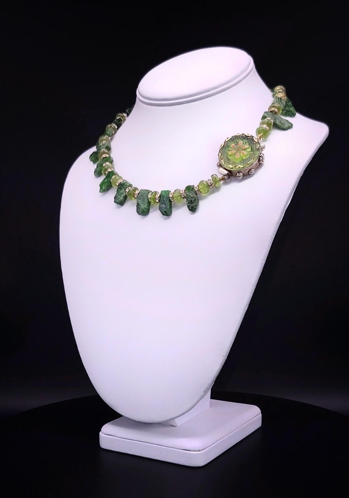 A.Jeschel Splendida collana di diopside di cromo verde abbinata a peridoto in vendita 4