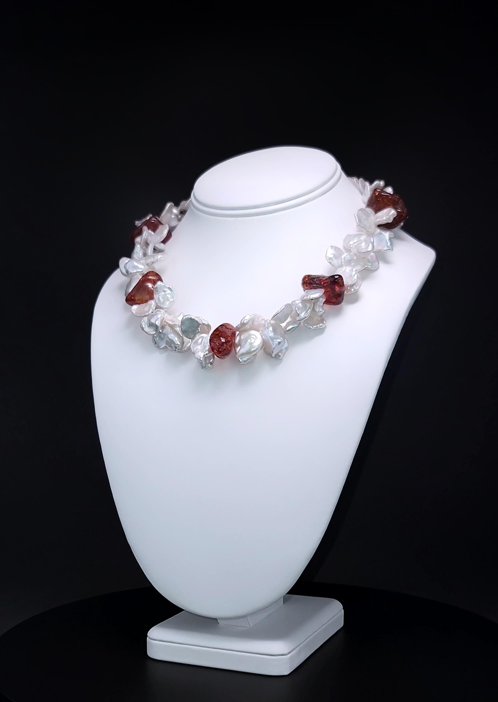 A.Jeschel Espléndido Collar de Perlas y Ámbar Keshi. en Nuevo estado para la venta en Miami, FL