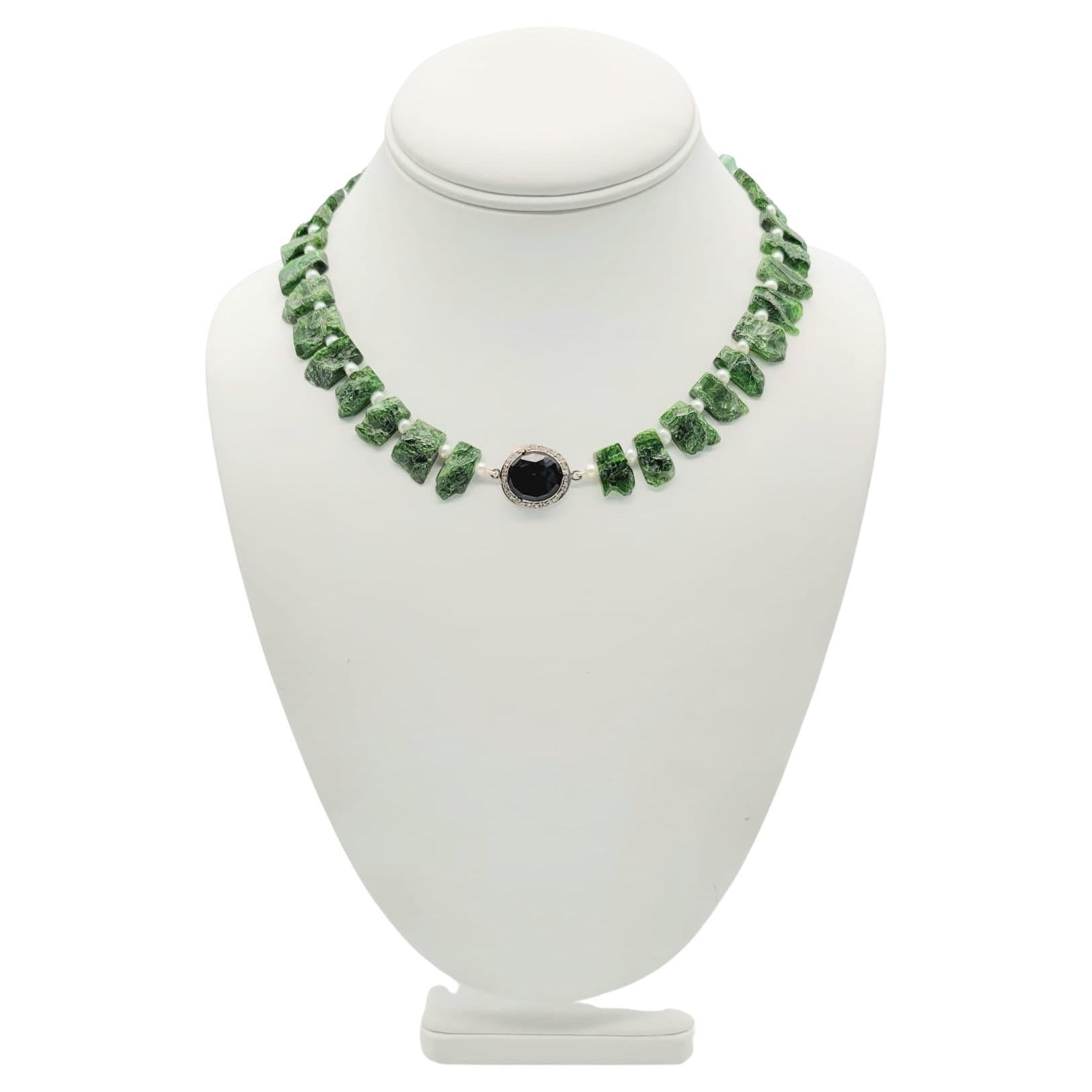 A.Jeschel Diopside single strand necklace with Onyx and Diamonds. For Sale