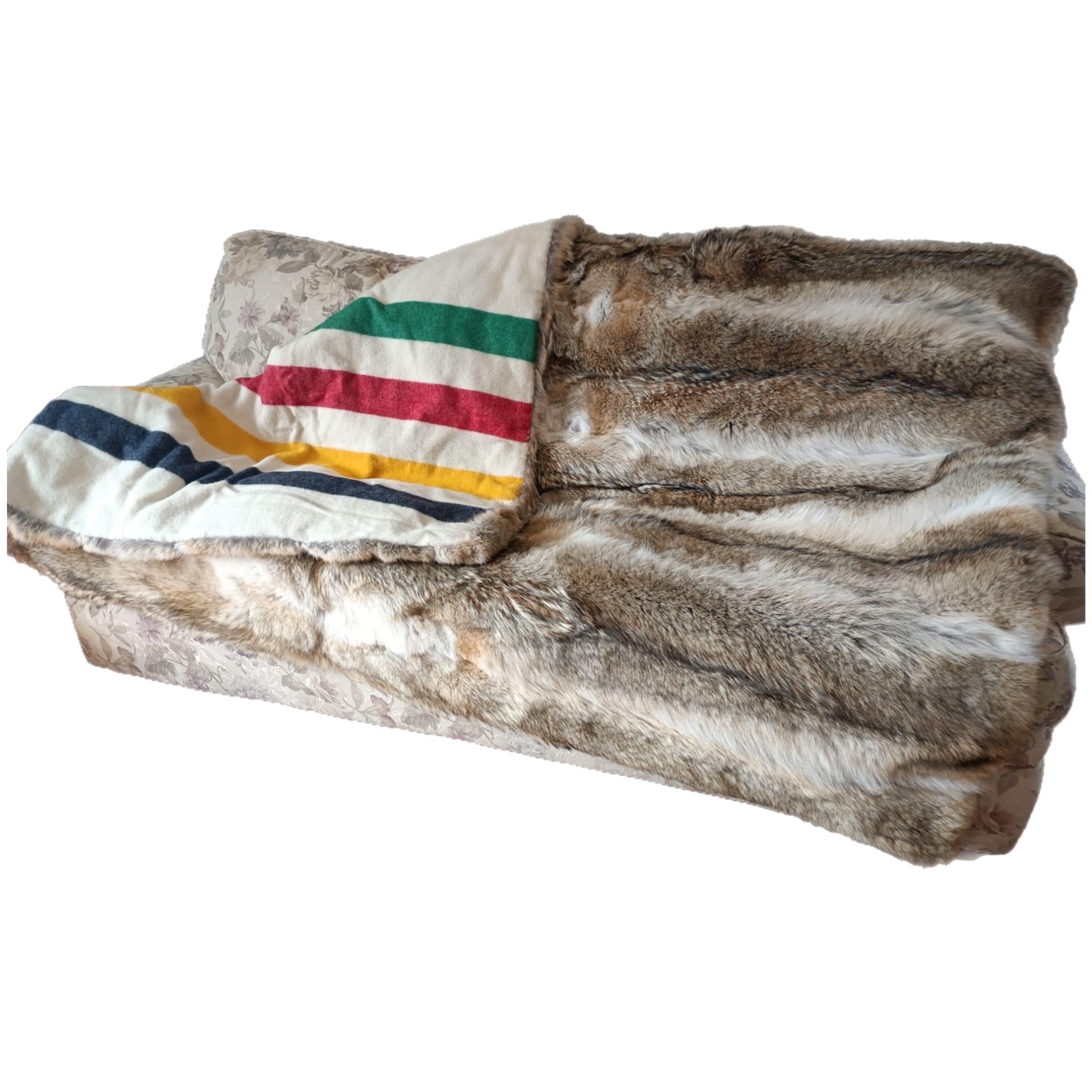 Coperta di pelliccia di coyote di Hudson Bay (grande lancio 90 