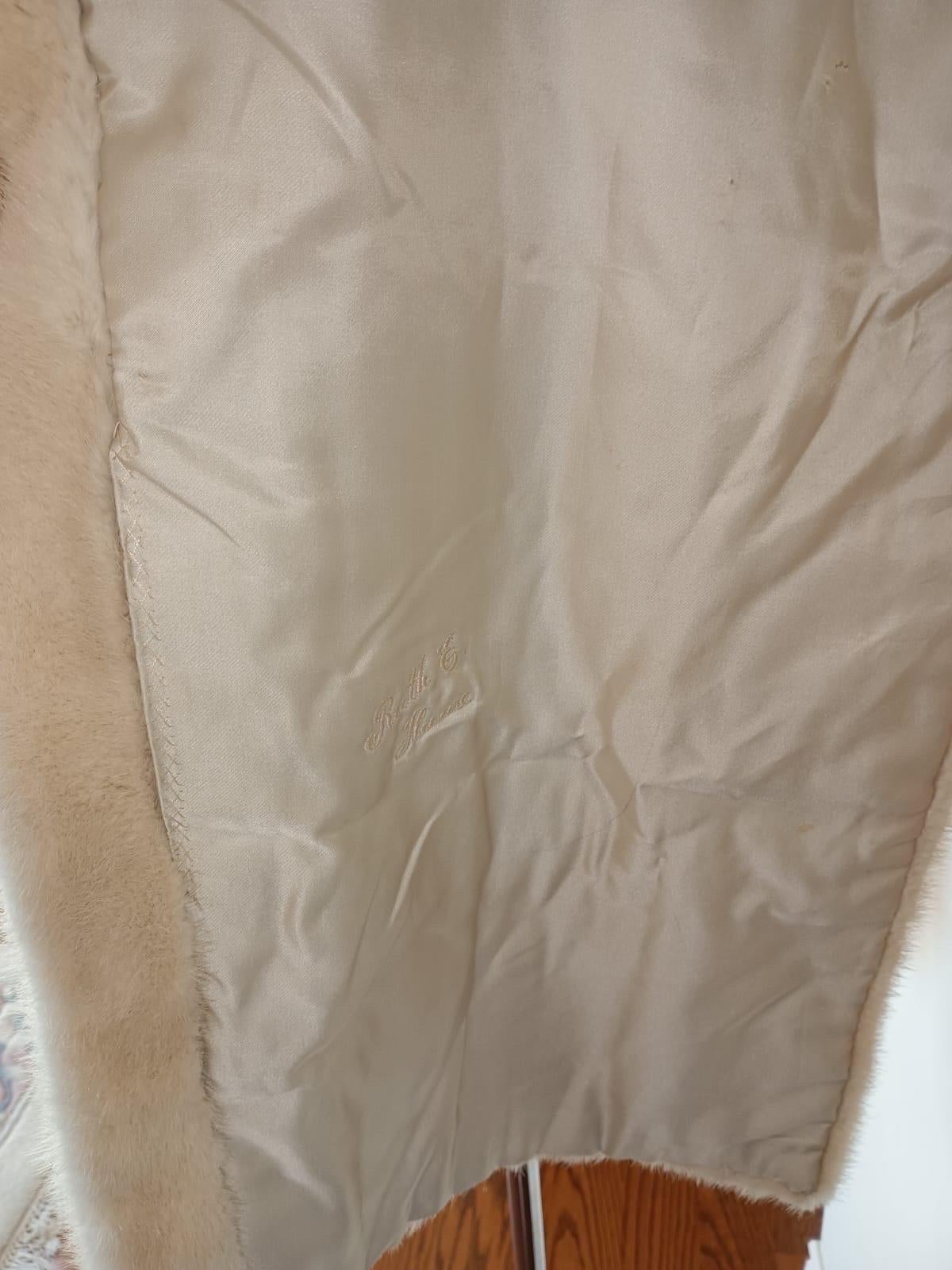 Holt Renfrew Blush mink Fur Cape Shrug Stole Boa wedding en vente 10
