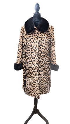Pristine Jaguar fur coat mink collar cuffs size M 10-12