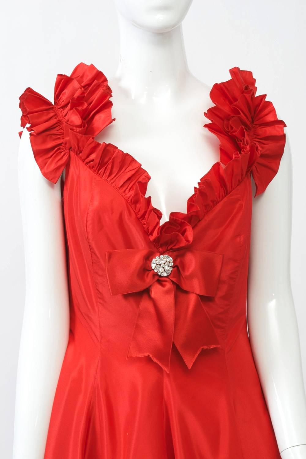 Women's or Men's Oscar de la Renta Red Taffeta Ruffle Gown