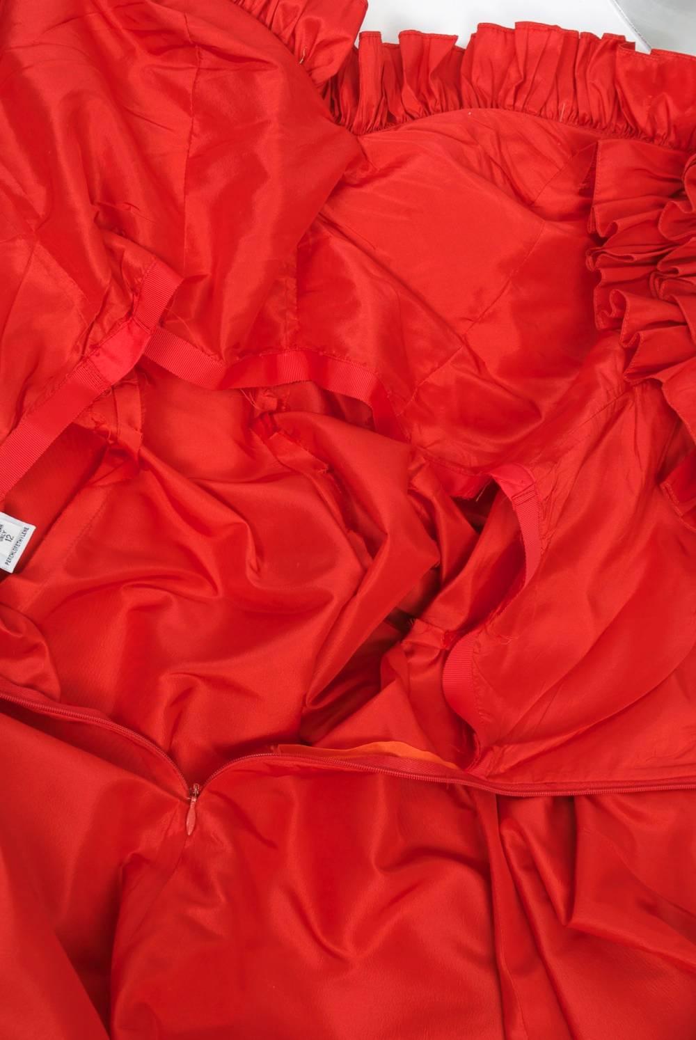 Oscar de la Renta Red Taffeta Ruffle Gown 2