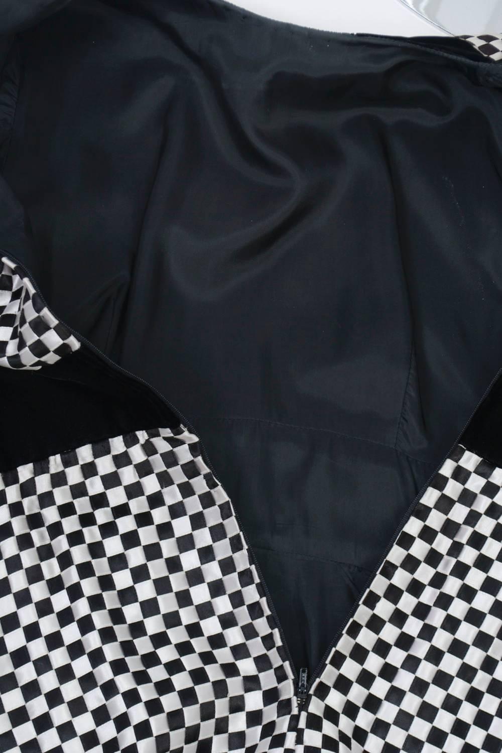 Vestido con lazo blanco y negro en venta 2