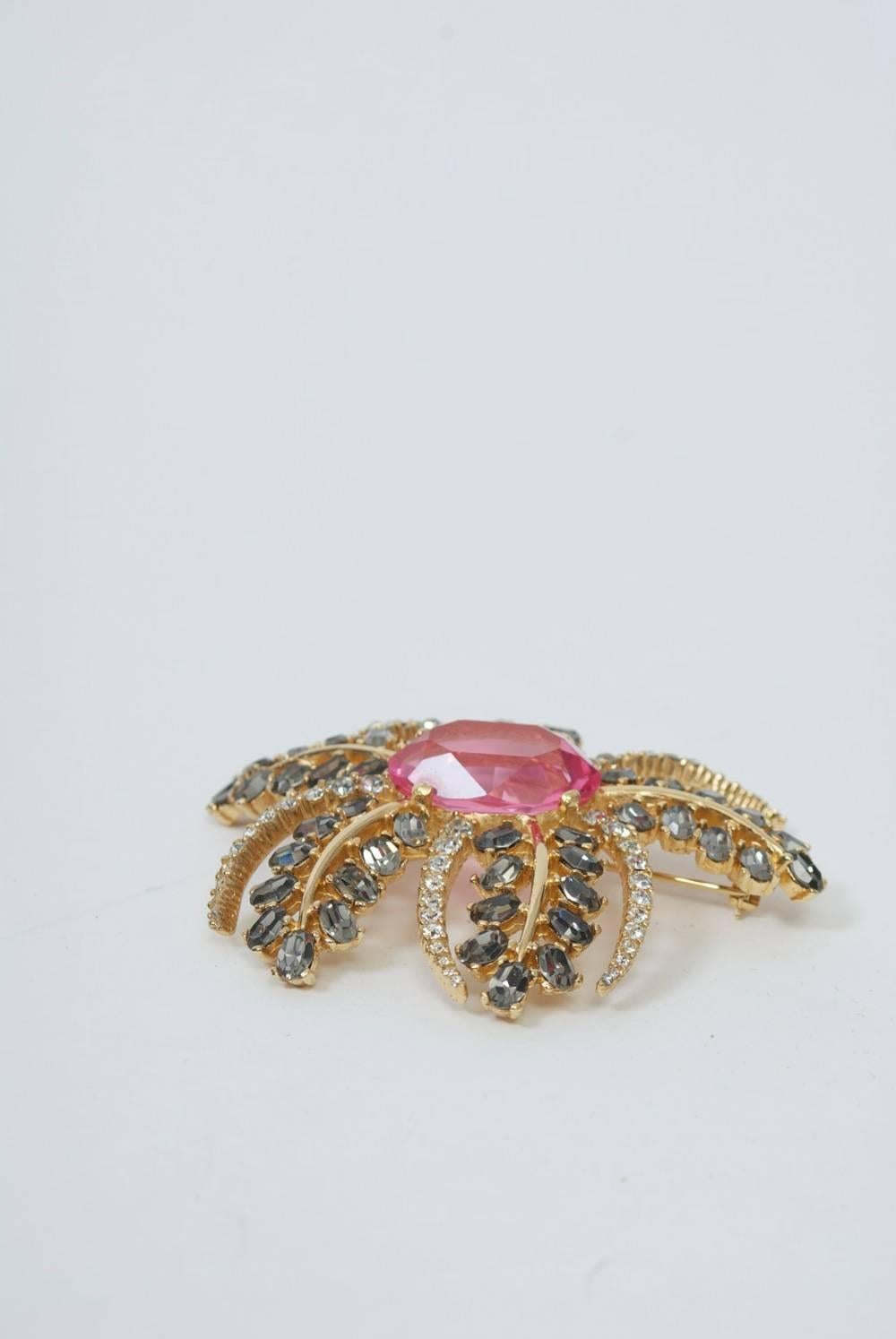 Ciner Crystal Brooch In Excellent Condition In Alford, MA