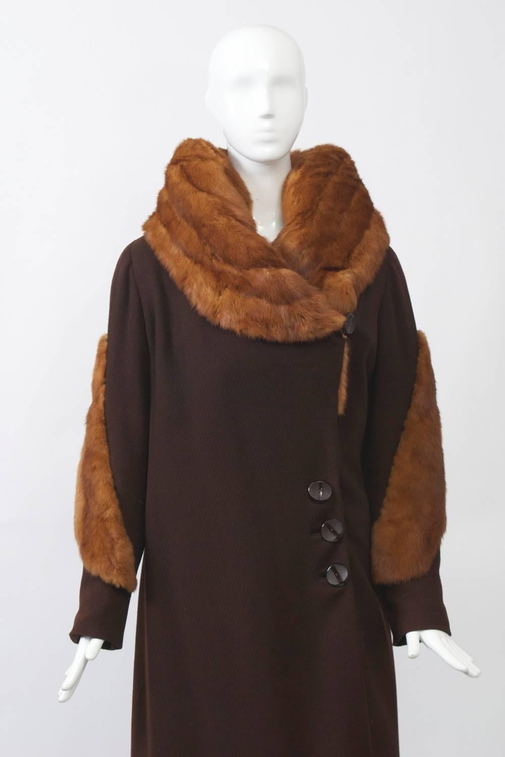 1930s Fur Trimmed Coat In Excellent Condition In Alford, MA