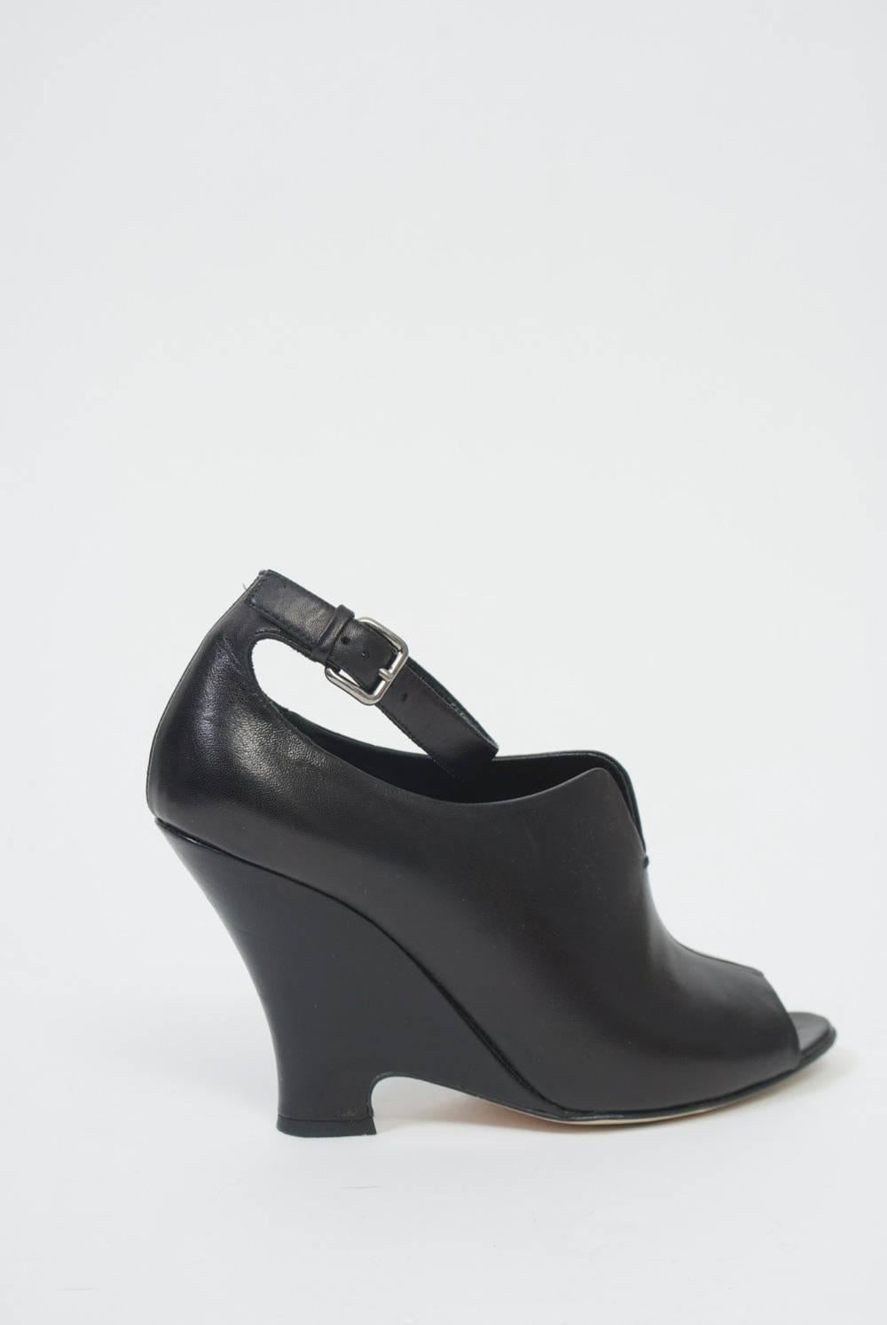 Miu Miu Black Leather Shoes In Excellent Condition In Alford, MA
