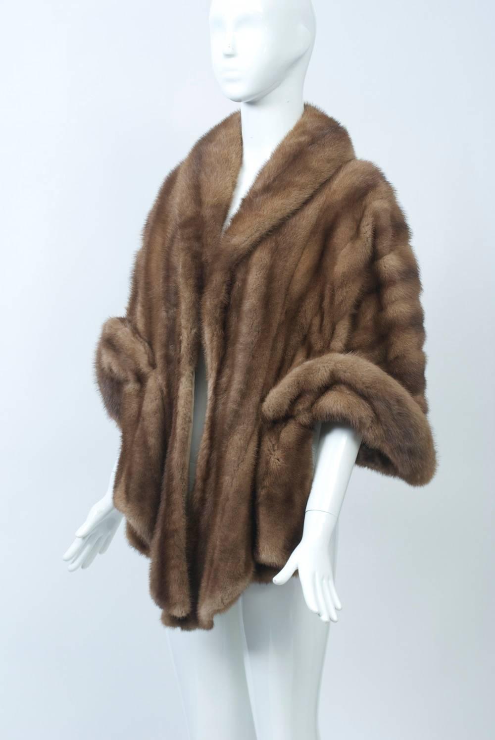 Vintage Mink Stole In Excellent Condition In Alford, MA