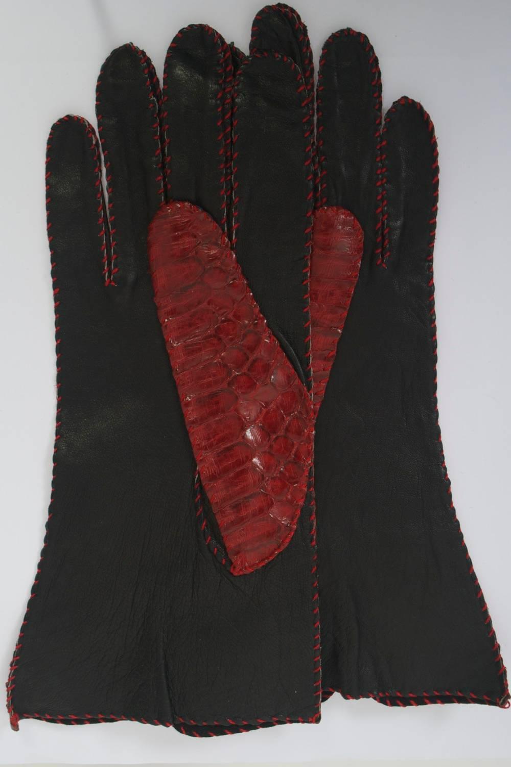 Rote Schlangenhaut-Handschuhe (Braun) im Angebot