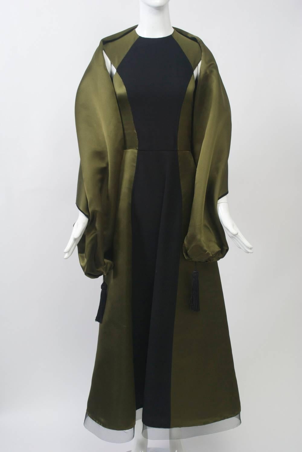 Geoffrey Beene Olive/Black Gown with Stole For Sale 1