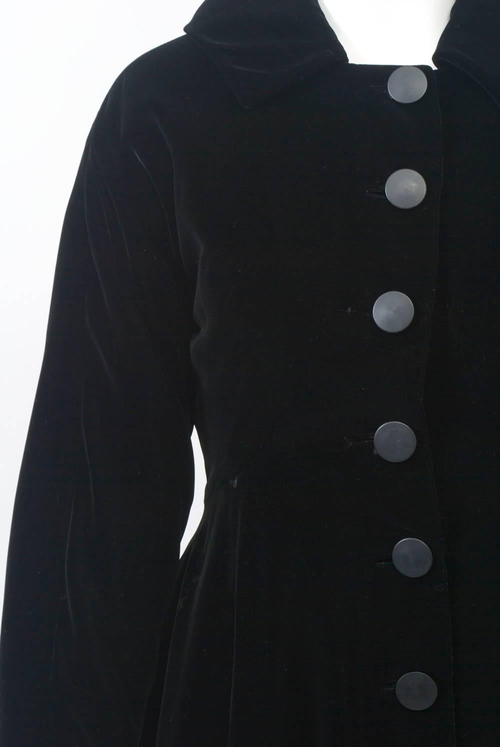 1950s Black Velvet Coat In Excellent Condition For Sale In Alford, MA