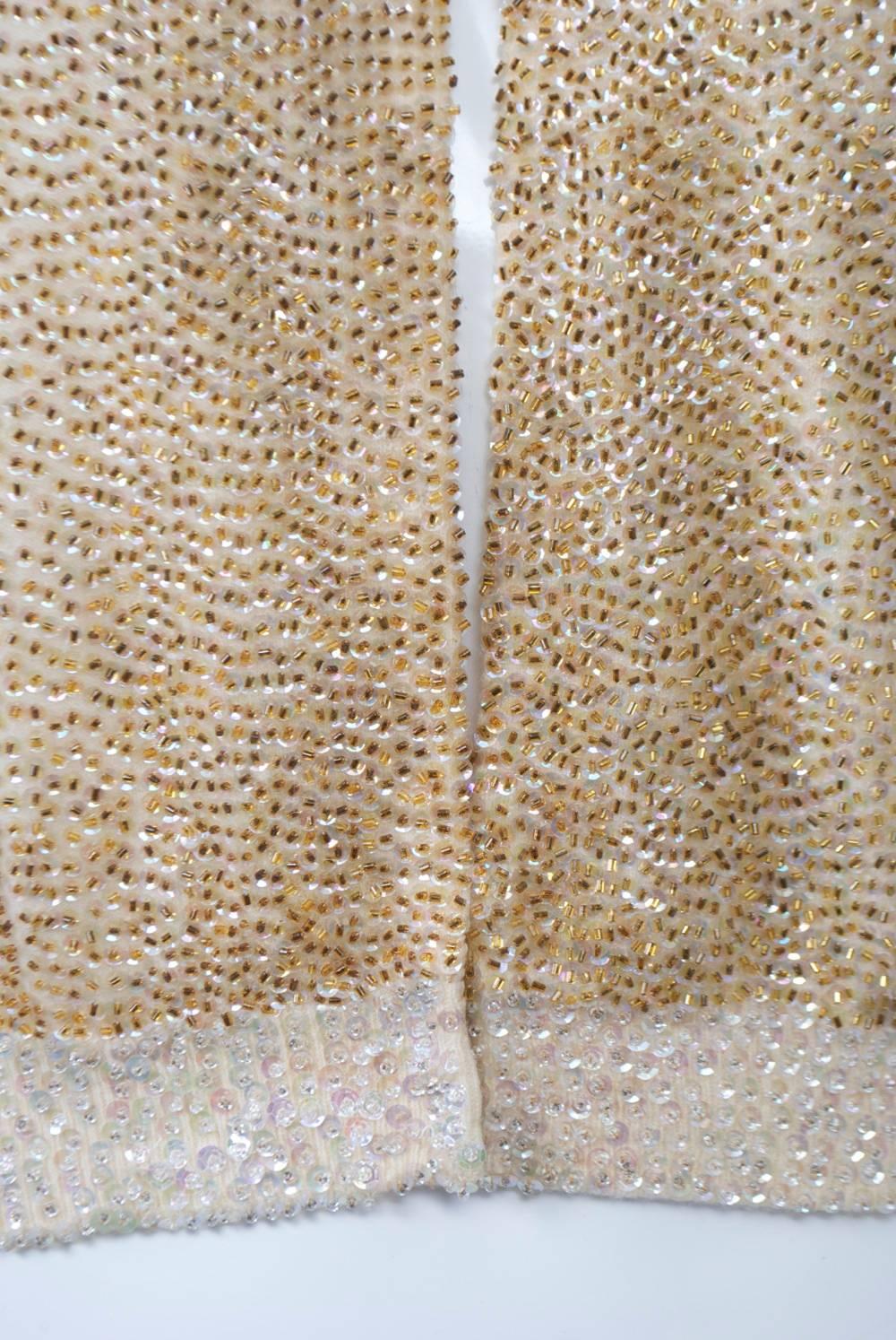 Goldfarbene Pailletten-Strickjacke im Zustand „Gut“ im Angebot in Alford, MA