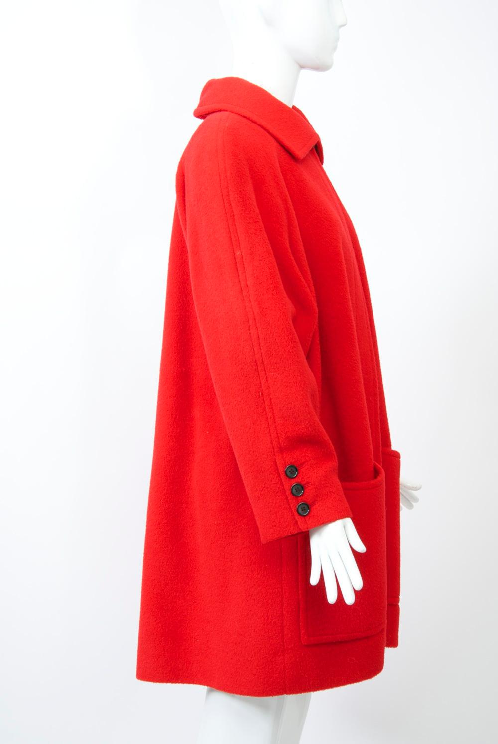 Tiktiner Short Red Coat In Excellent Condition In Alford, MA