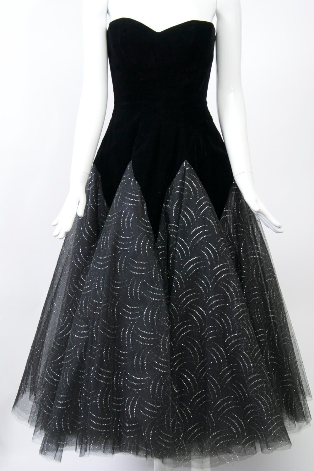 Black Victor Costa Velvet / Tulle Strapless Dress For Sale