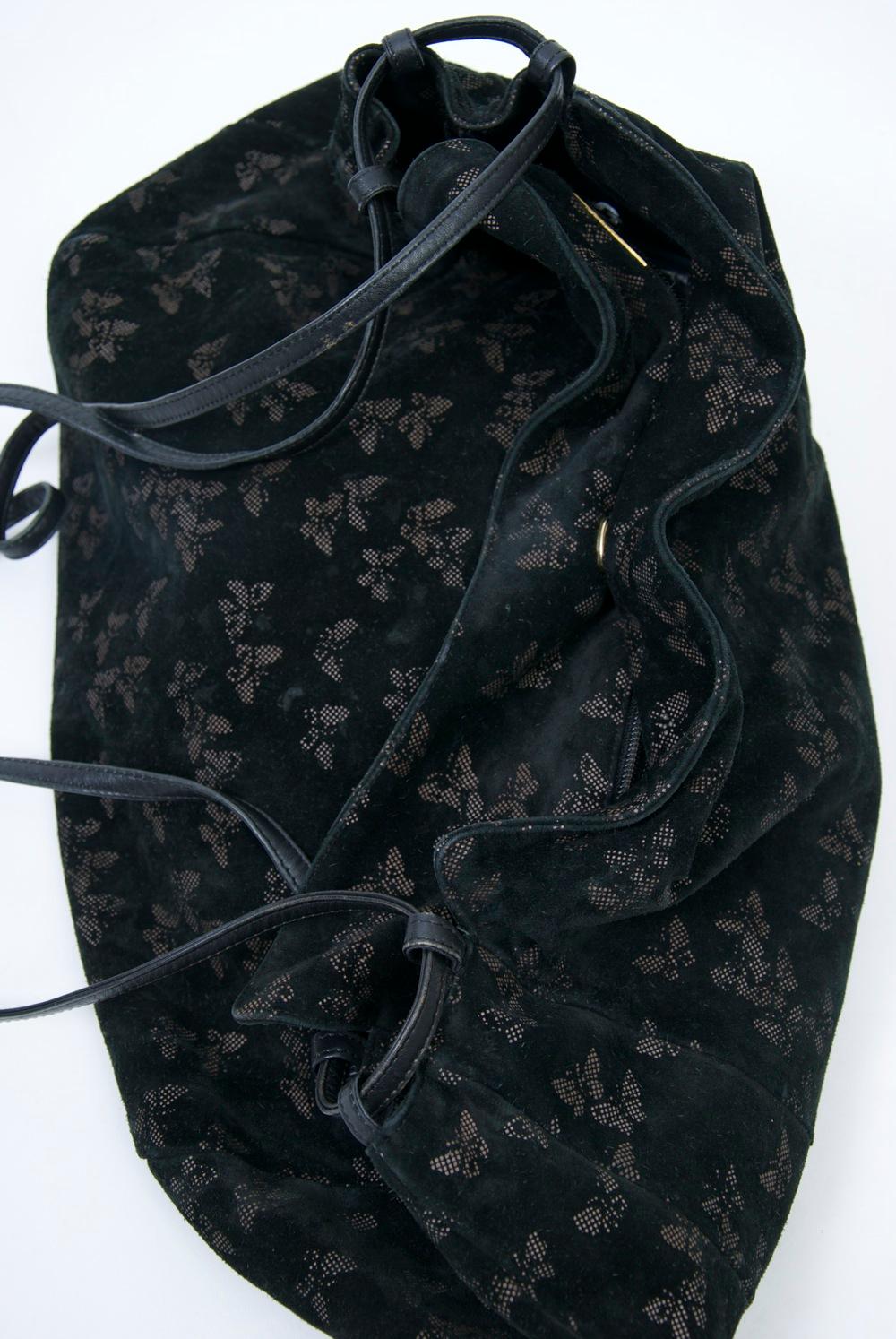 Bottega Veneta Butterfly Shoulder Bag In Good Condition In Alford, MA