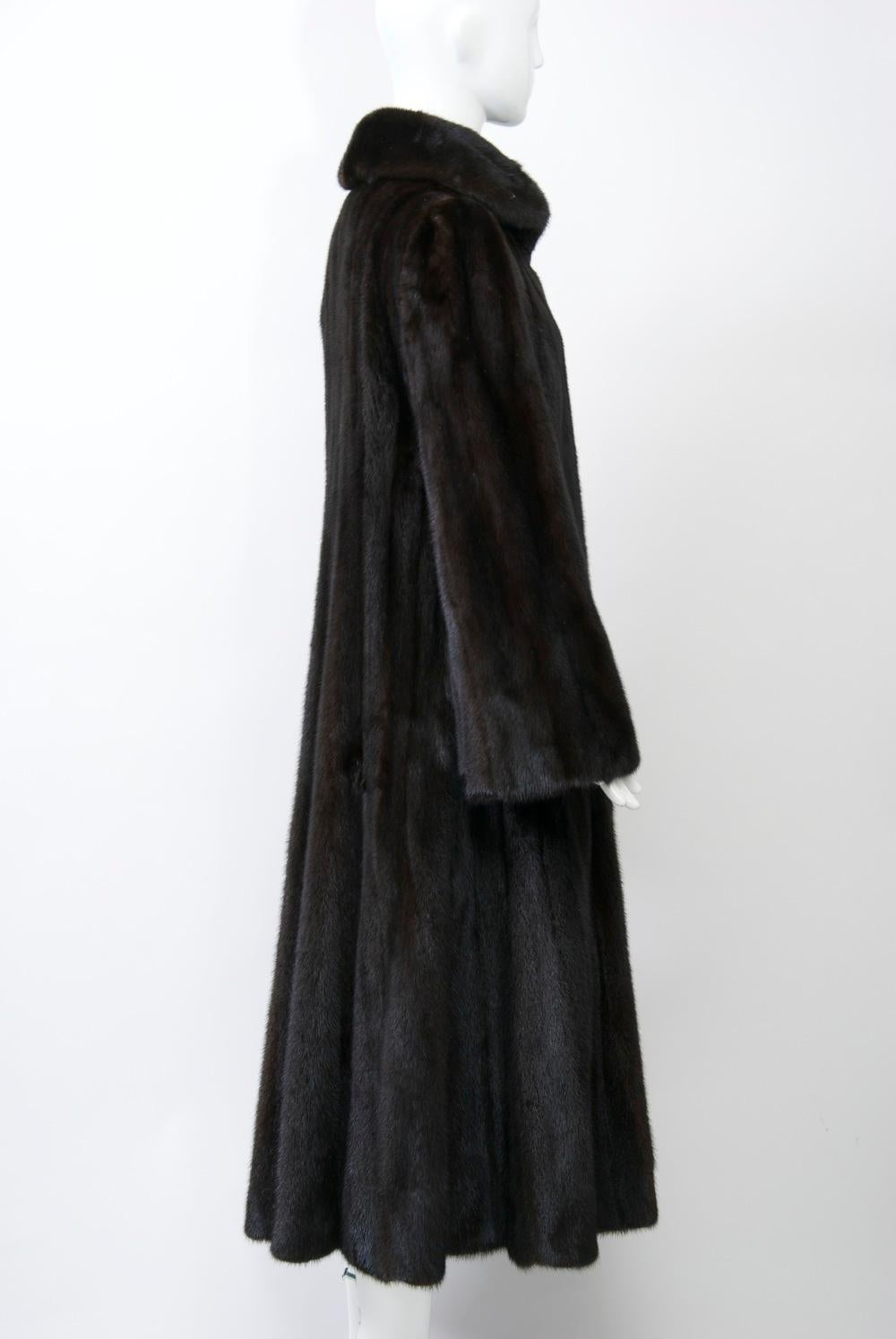Women's 1970s Dark Mink Coat