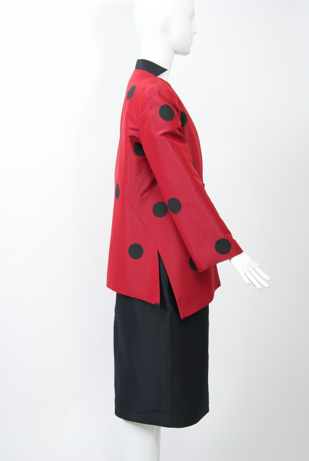 Geoffrey Beene Red and Black Silk Suit In Good Condition For Sale In Alford, MA