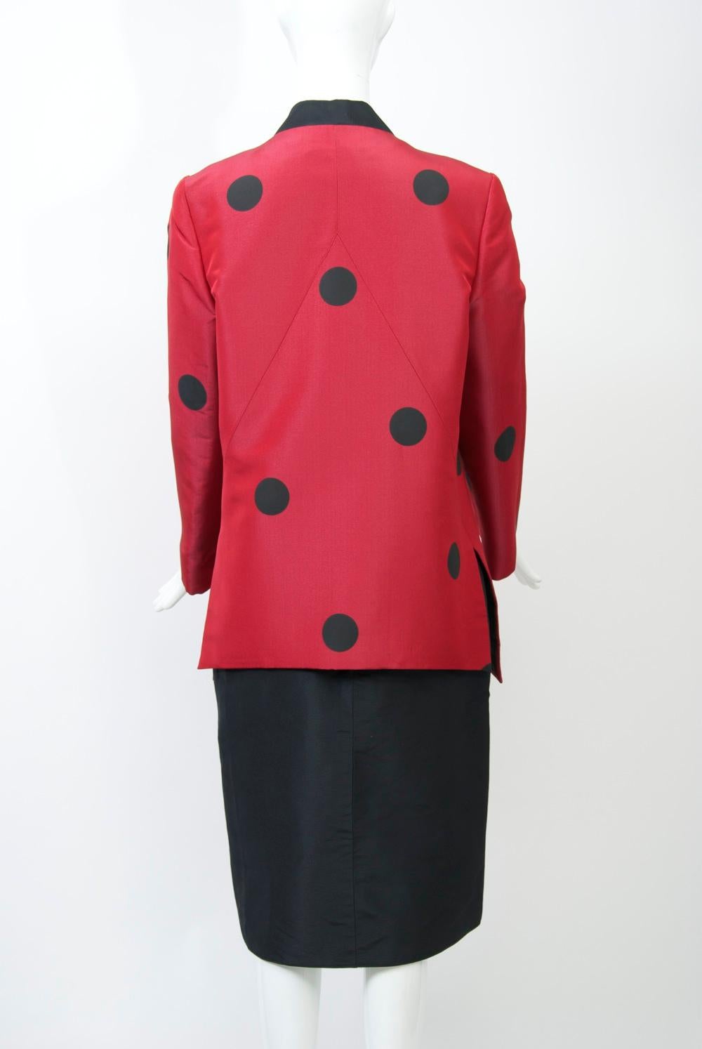 Geoffrey Beene Red and Black Silk Suit For Sale 1